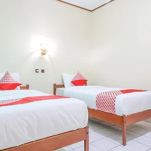 Hotel Super Oyo 1654 Maha Bharata Kuta