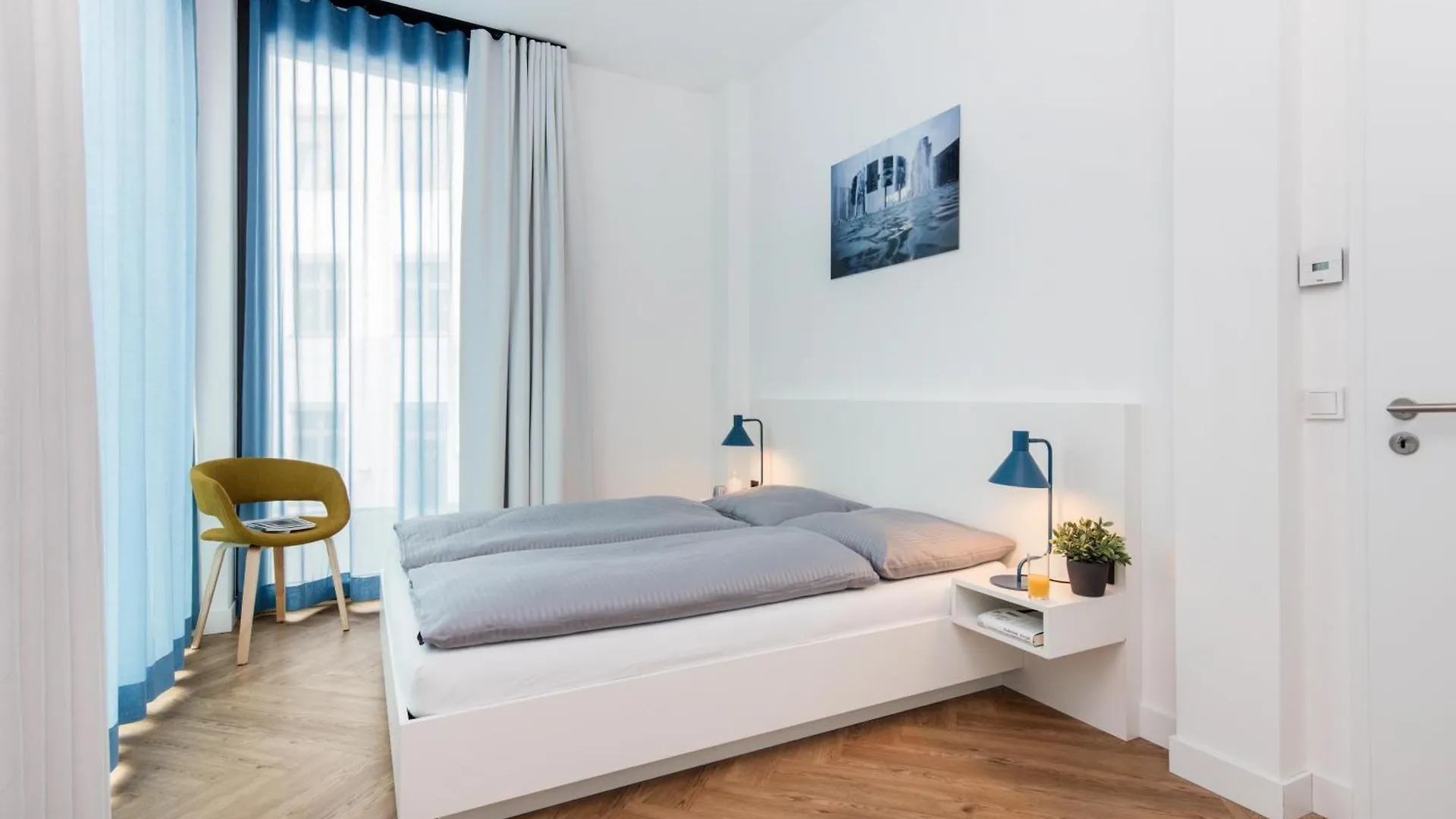 Smartments Business Berlin City West 3*,  Германия